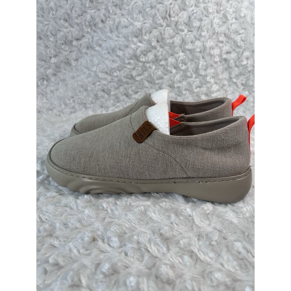 NEW no box BENASSAL Womens Wide Toe Box Sneakers Slip-ons, Taupe , Size 8